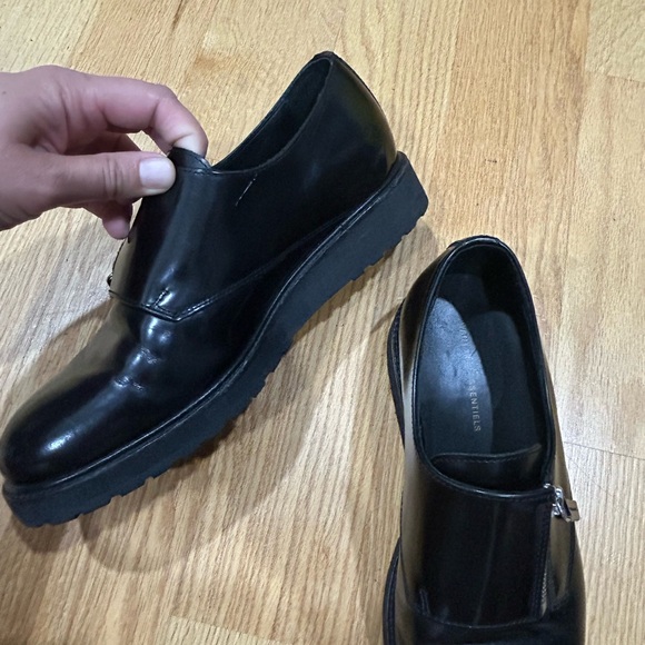 Want Les Essentials size 9 - Picture 3 of 4